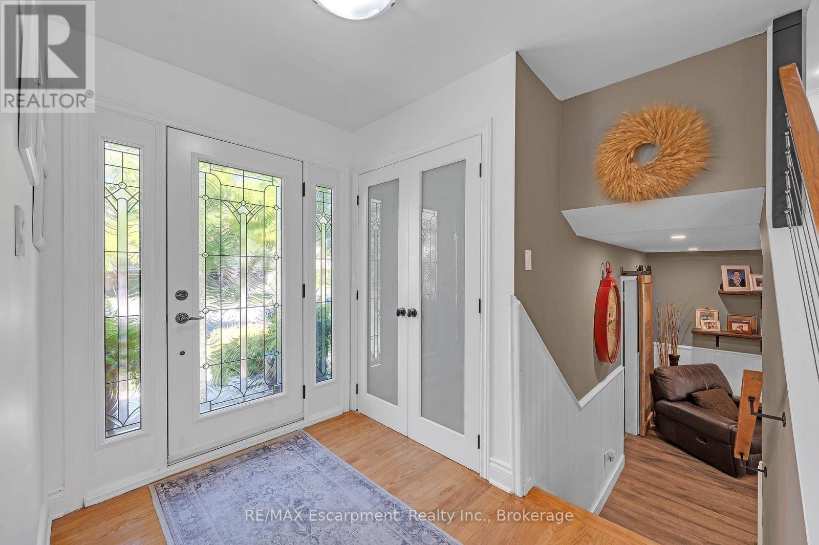Oakville (wo West), ON L6L5E6,2482 WATERFORD STREET