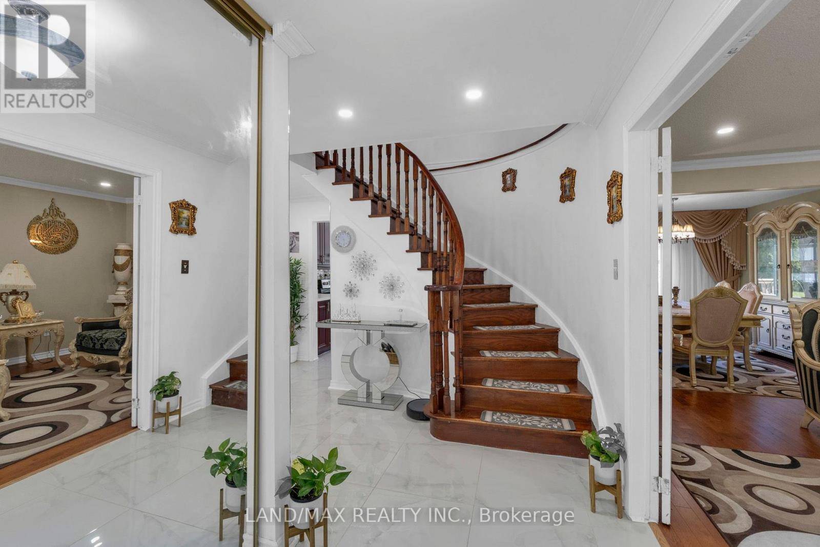 Mississauga (meadowvale), ON L5N3J9,6636 EDENWOOD DRIVE