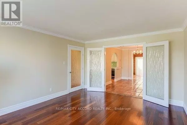 Toronto (brookhaven-amesbury), ON M6M3B1,91 PAMILLE PLACE