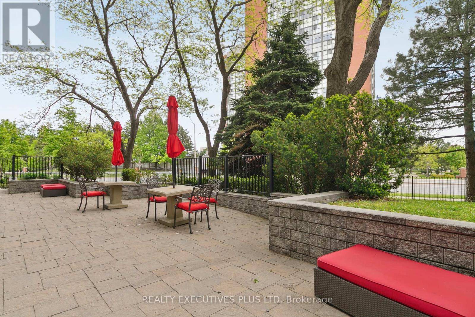 Mississauga (city Centre), ON L4Z1W3,4235 Sherwoodtowne BLVD #702