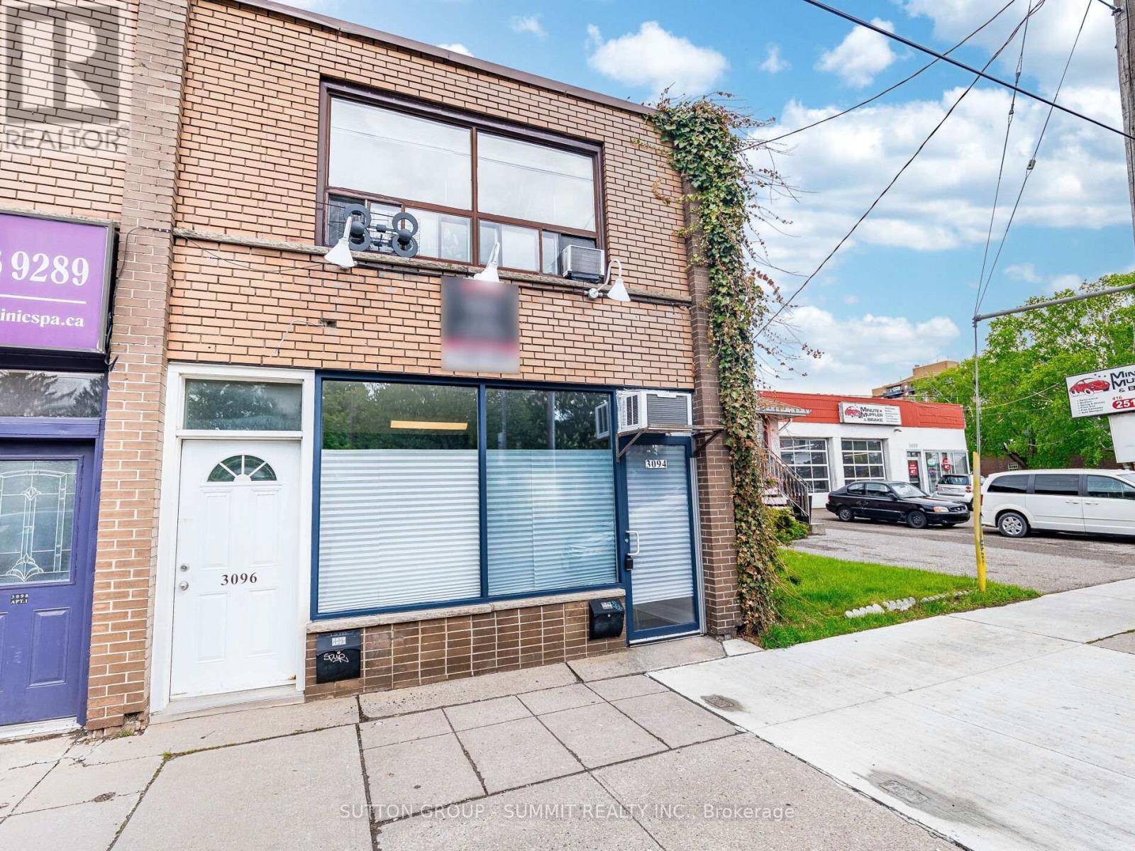 Toronto (new Toronto), ON M8V1L2,3094-3096 LAKE SHORE BOULEVARD W