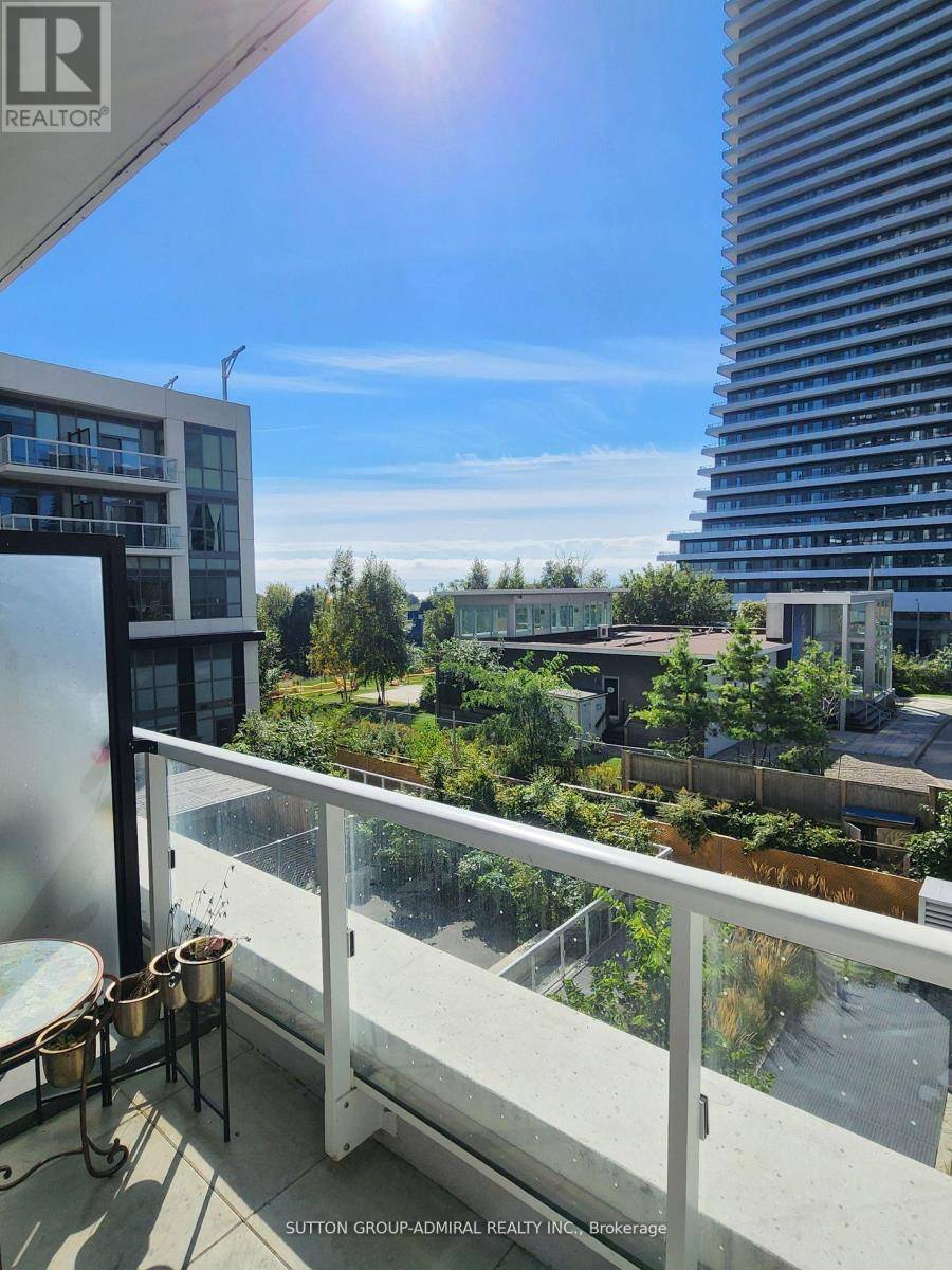 Toronto (mimico), ON M8V0G3,65 Annie Craig DR #202