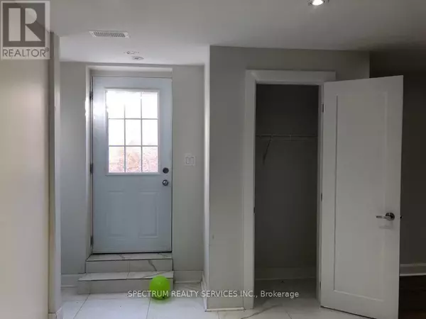 Milton (sc Scott), ON L9T8K9,498 WETTLAUFER TERRACE