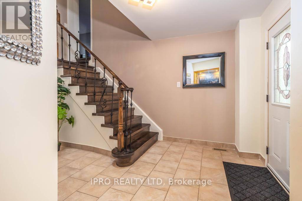 Burlington (brant Hills), ON L7P4R3,2155 Duncaster DR #26