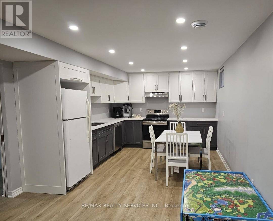 Brampton (brampton South), ON L6Y2J6,35 CURTIS DRIVE