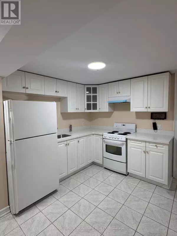 Oakville (cp College Park), ON L6H1Z6,1030 Kent AVE #Lower