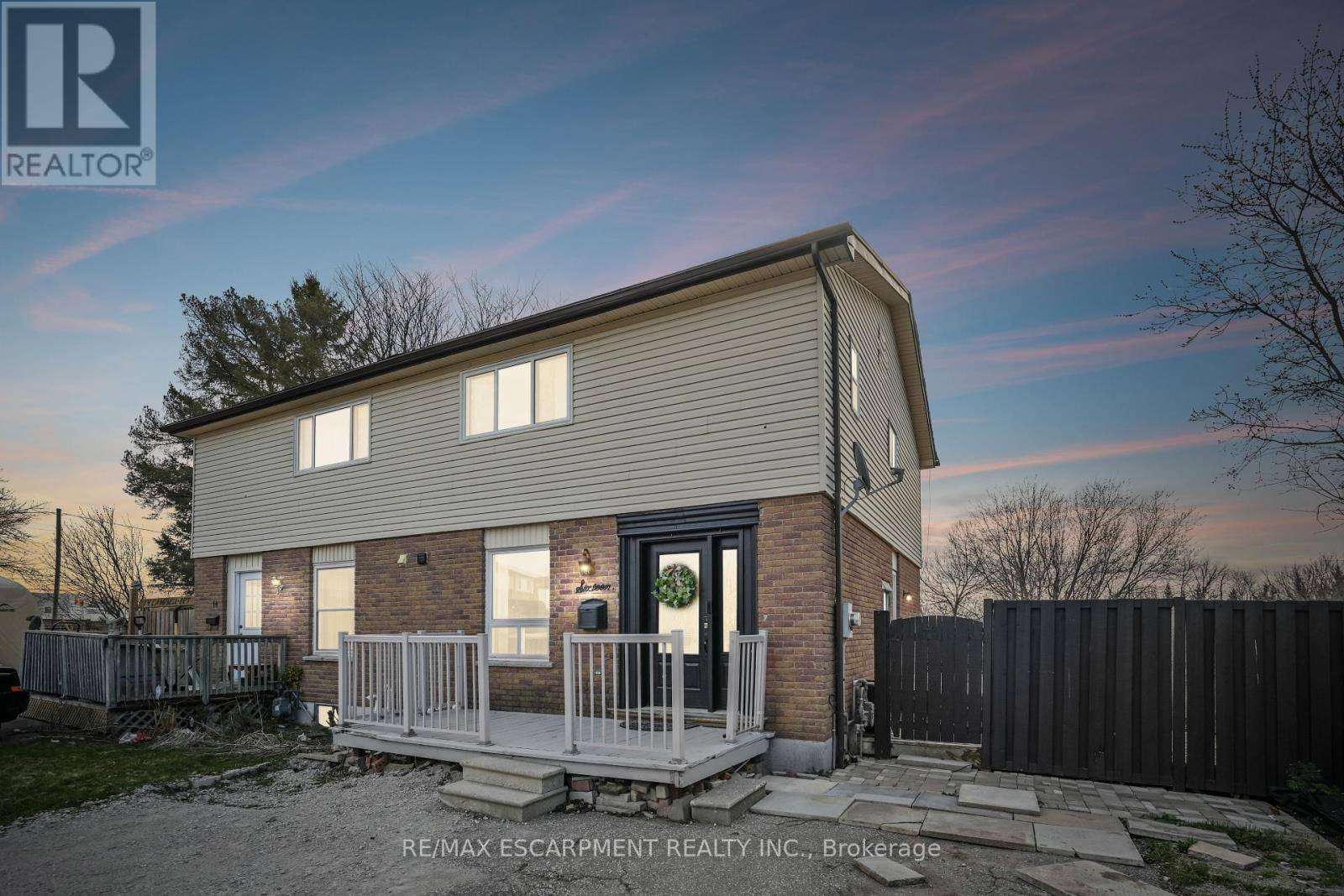 Halton Hills (ac Acton), ON L7J2V1,16 CAMPBELL COURT