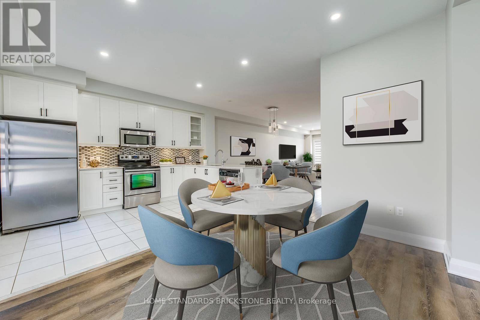 Oakville (jc Joshua Creek), ON L6H0G9,2460 Prince Michael DR #18