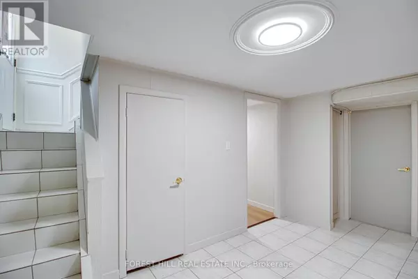 Toronto (downsview-roding-cfb), ON M3M1P9,57 Exbury RD #Bsmt