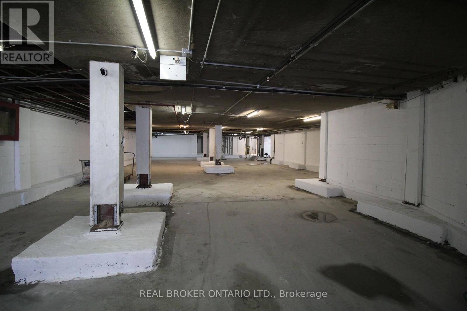Toronto (rockcliffe-smythe), ON M6N4B4,761 Jane ST #Lower