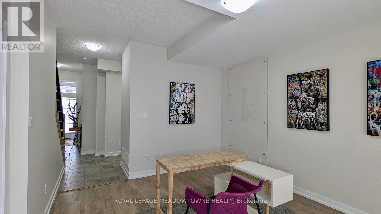 Oakville (go Glenorchy), ON L6H7C3,171 HUGUENOT ROAD