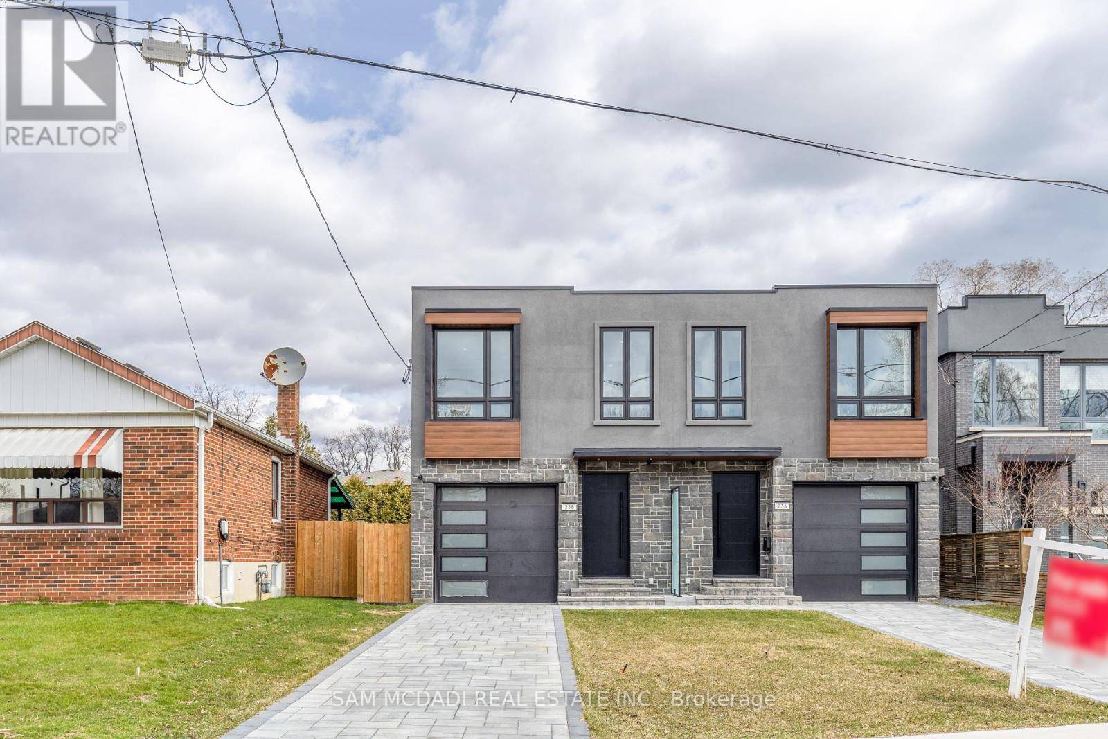 23B MAPLE AVENUE N, Mississauga (port Credit), ON L5H2S1