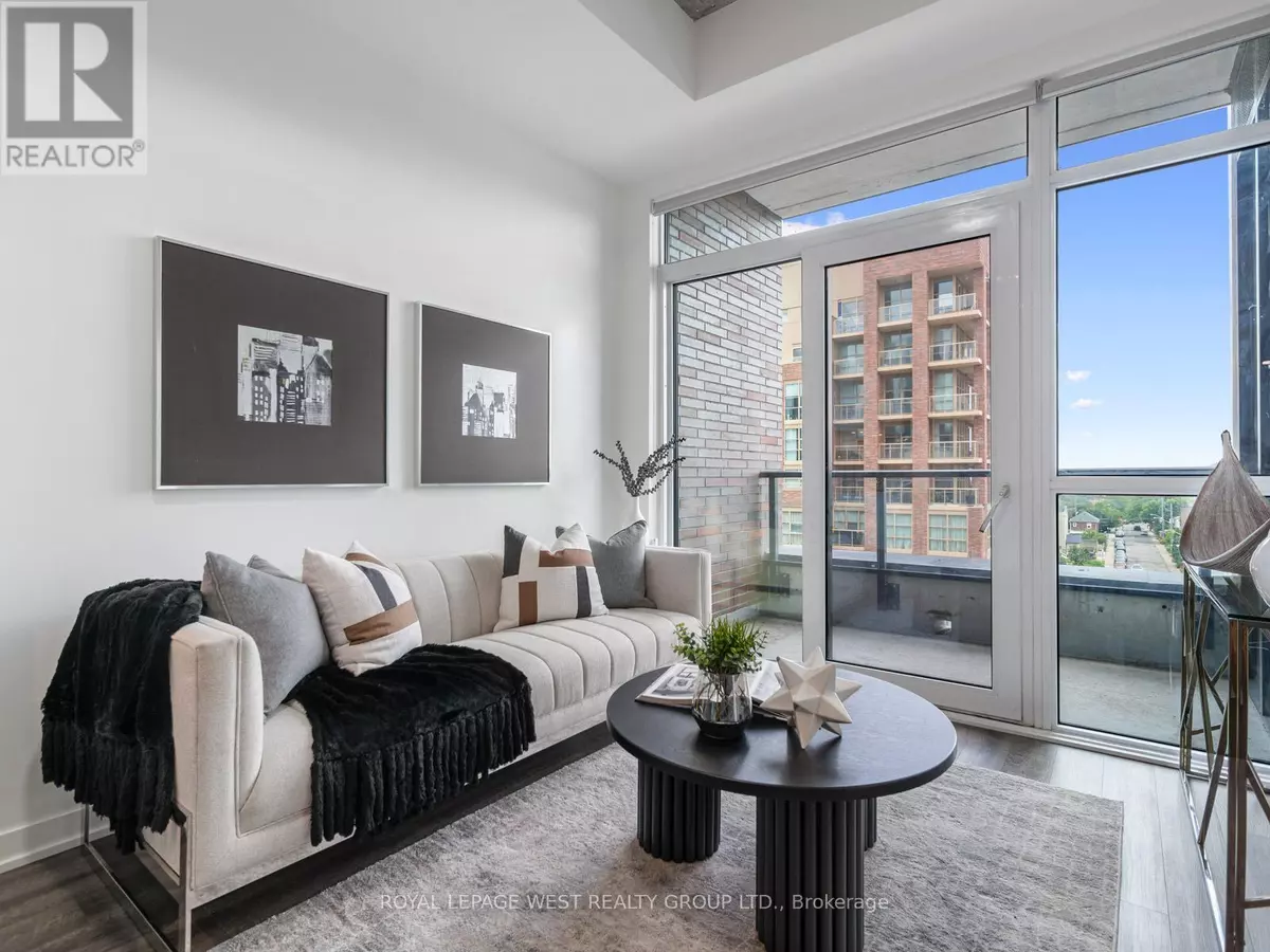 Toronto (weston-pellam Park), ON M6N0C1,1808 St Clair AVE West #713