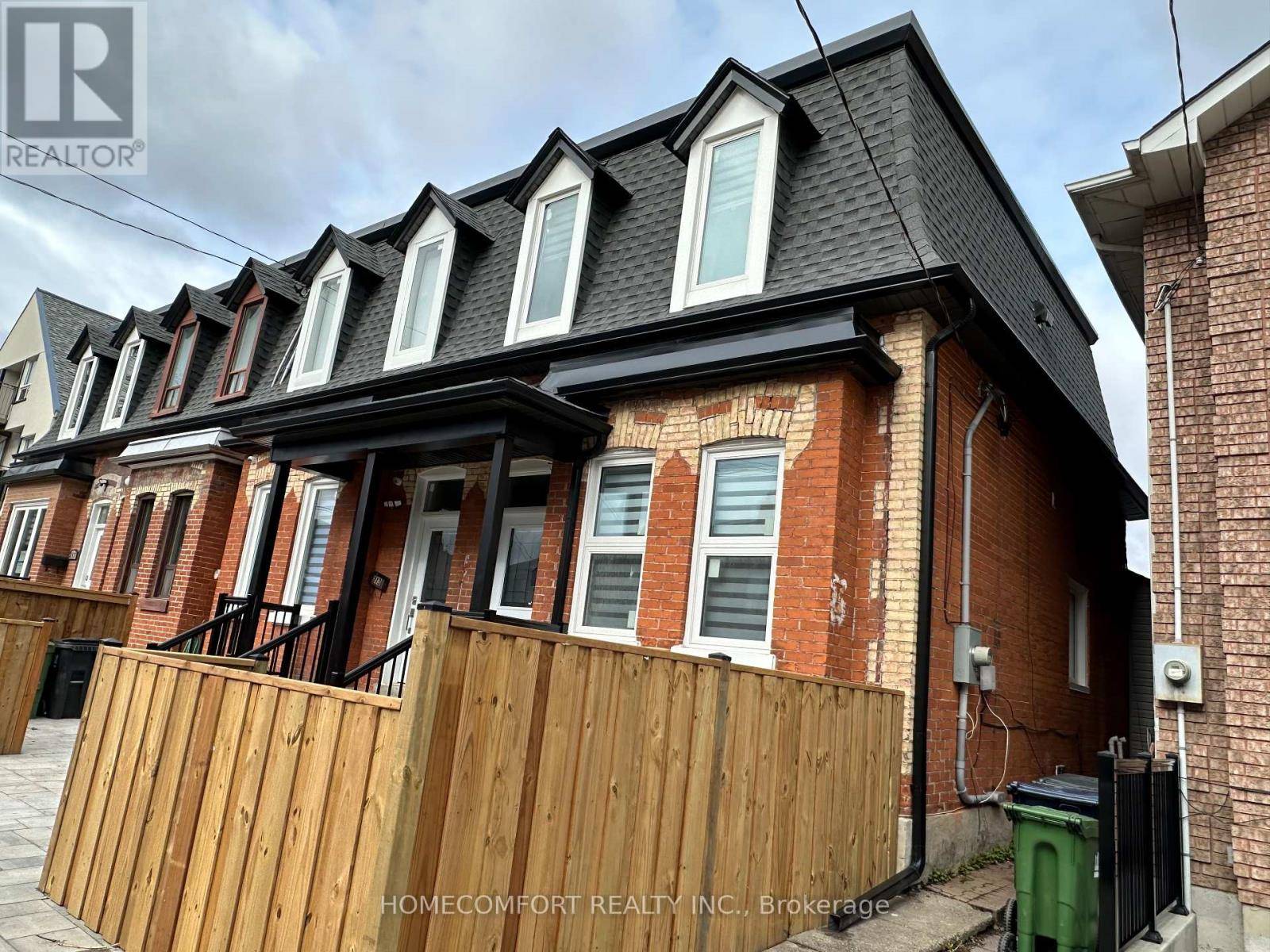 Toronto (weston-pellam Park), ON M6N2Z2,211 Osler ST #Upper