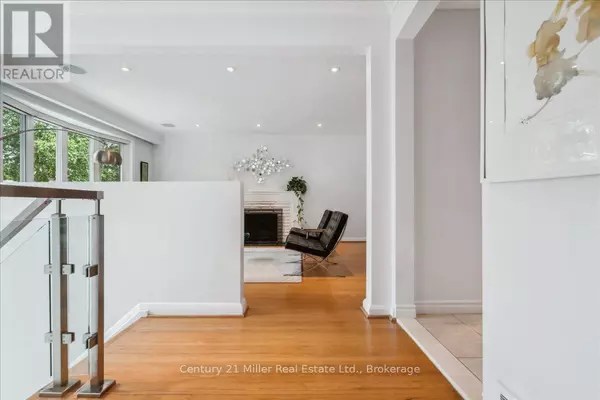 Oakville (wo West), ON L6L2S1,1129 SHAW STREET