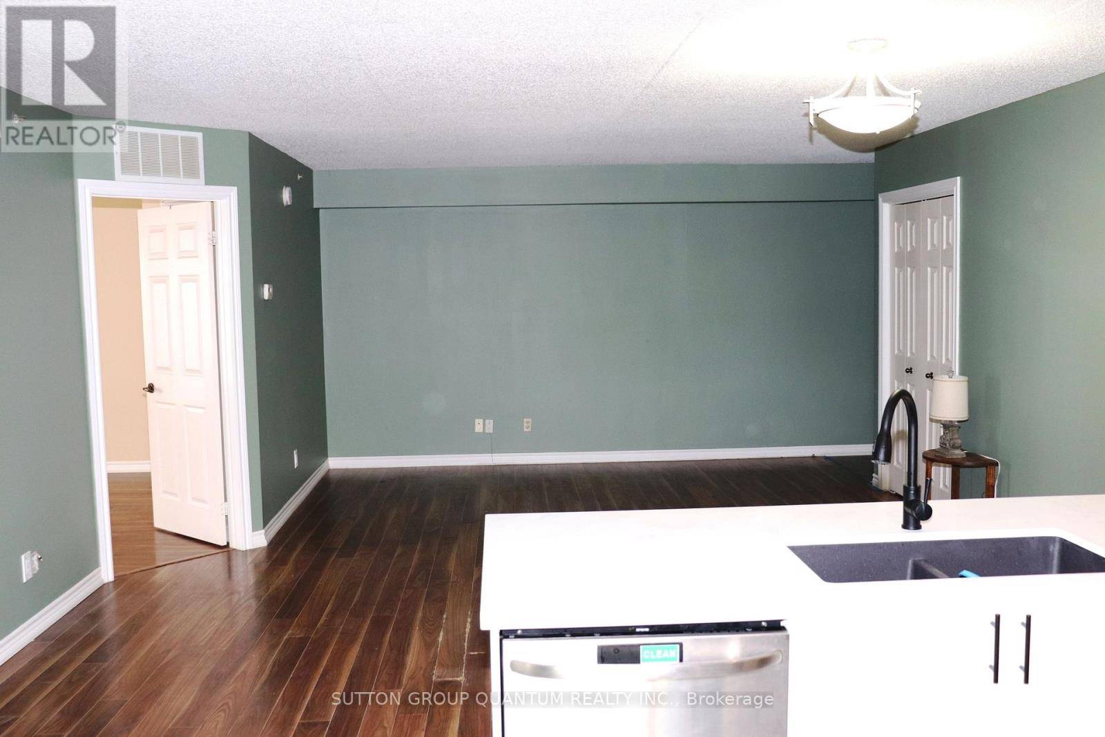 Burlington (tansley), ON L7M4M5,4025 Kilmer DR #301