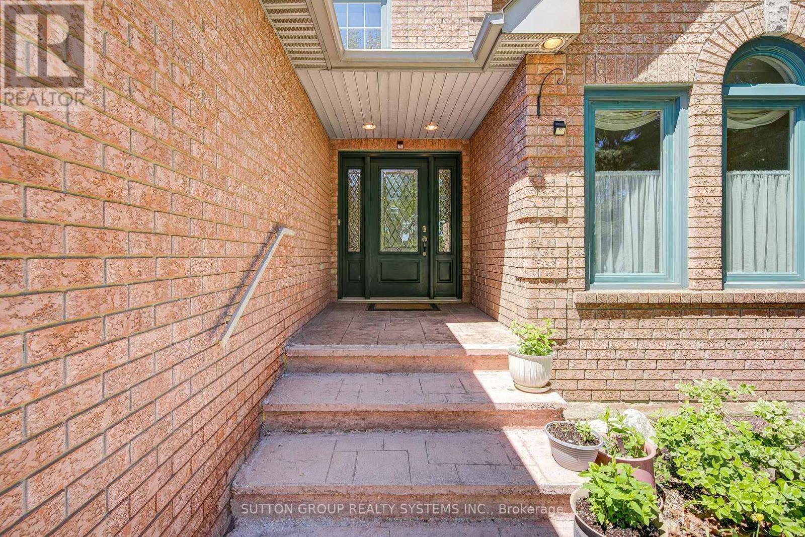 Oakville (cv Clearview), ON L6J7H9,2979 SYCAMORE STREET