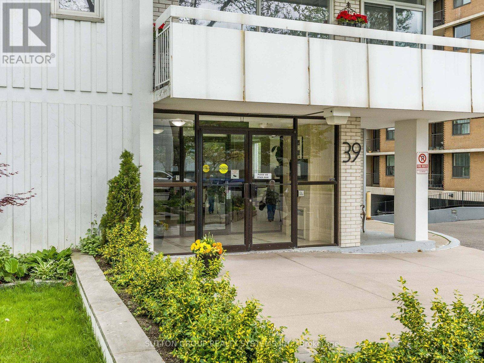 Mississauga (port Credit), ON L5G4N7,39 Stavebank RD #503
