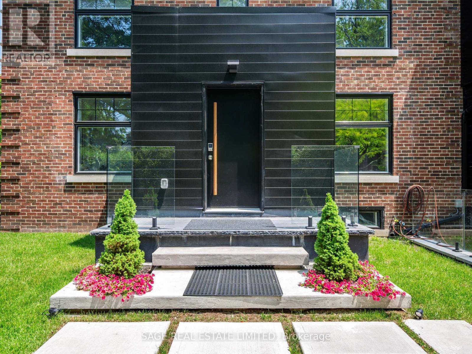 159 HUMBERVALE BOULEVARD, Toronto (stonegate-queensway), ON M8Y3P9