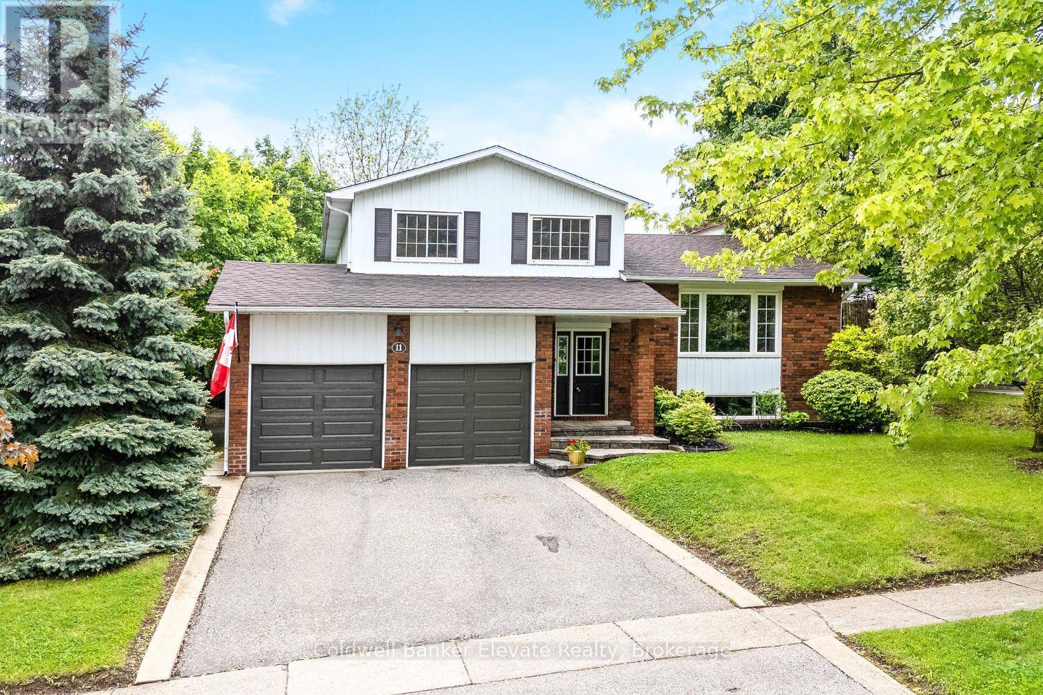 11 HILLSIDE DRIVE, Halton Hills (georgetown), ON L7G4W2