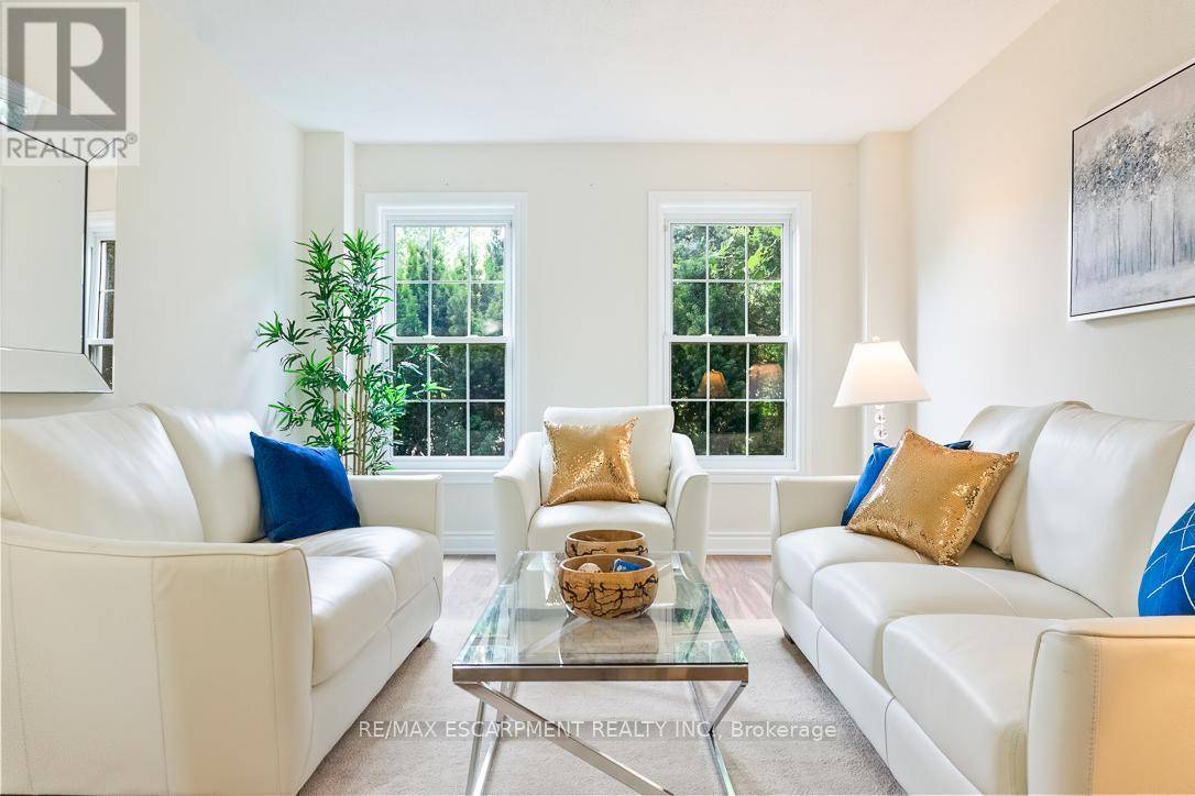 Oakville (cv Clearview), ON L6J7K3,2712 ASHRIDGE PLACE