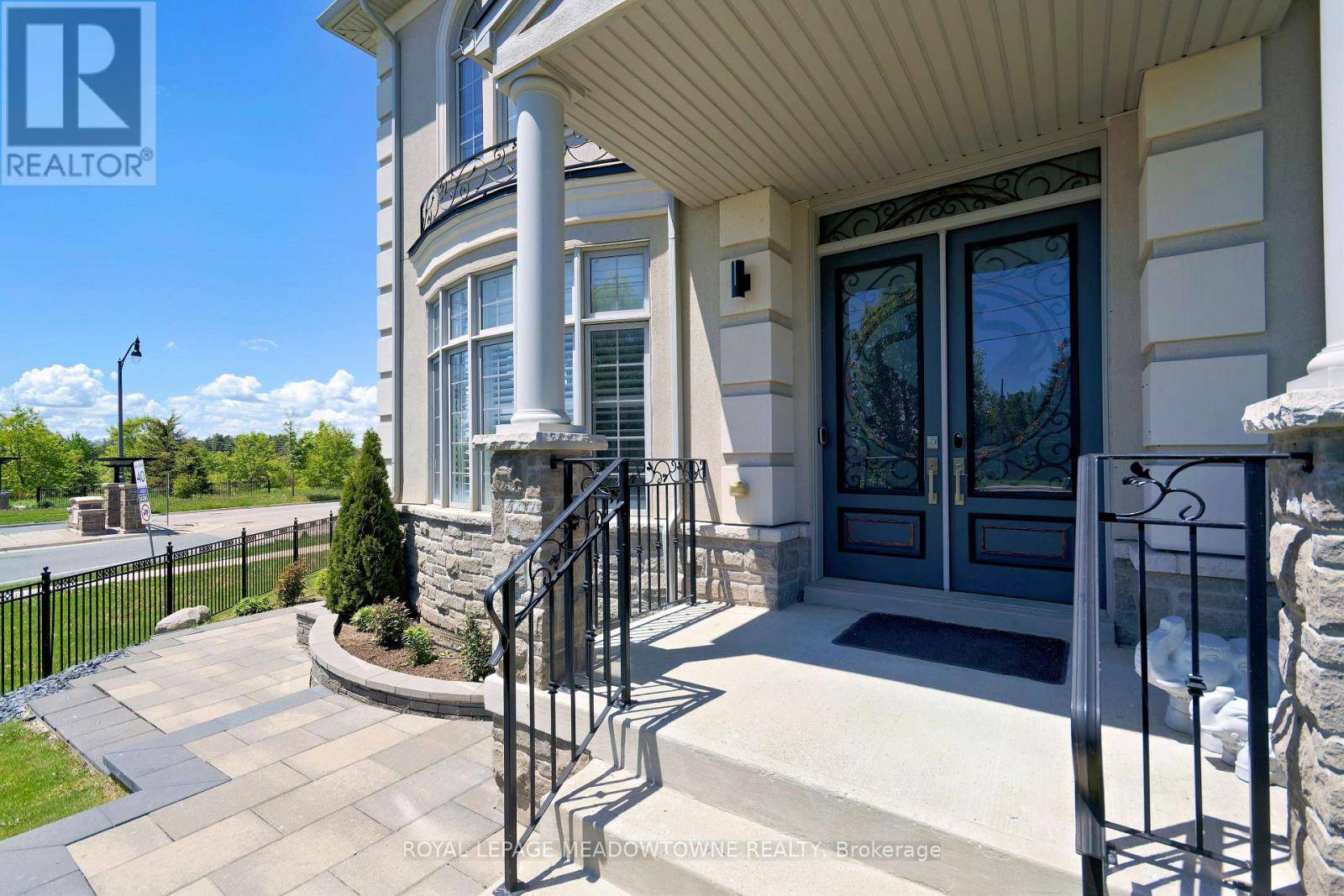 Brampton (credit Valley), ON L6X2X3,1 ROYAL WEST DRIVE