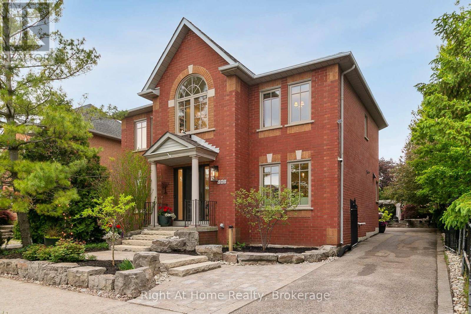 Oakville (ro River Oaks), ON L6H5X9,293 RIVER GLEN BOULEVARD