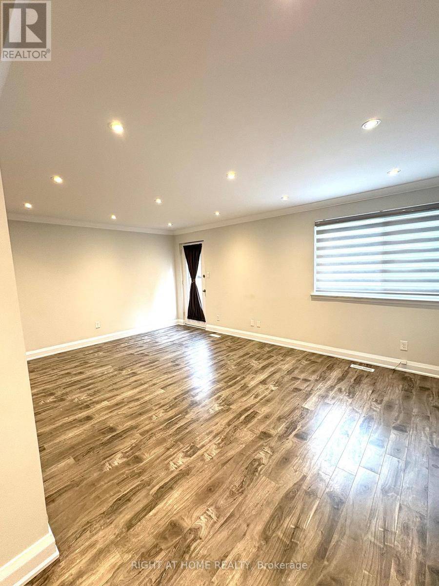 Burlington (appleby), ON L7L3T1,5473 SCHUELLER CRES CRESCENT