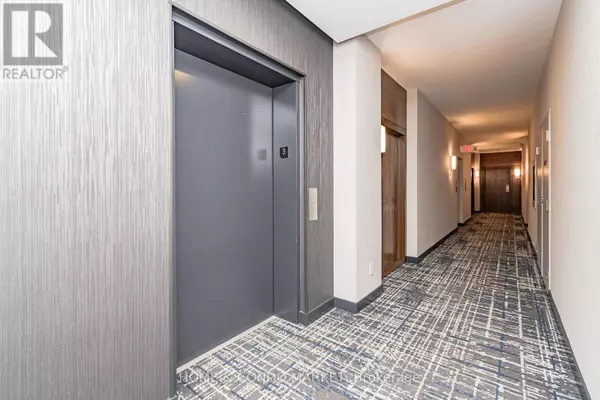 Mississauga (port Credit), ON L5G0A3,1 Hurontario ST #315