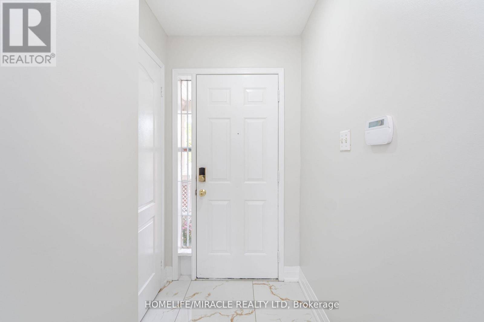 Brampton (sandringham-wellington North), ON L6R2E7,10 HACKBERRY GATE