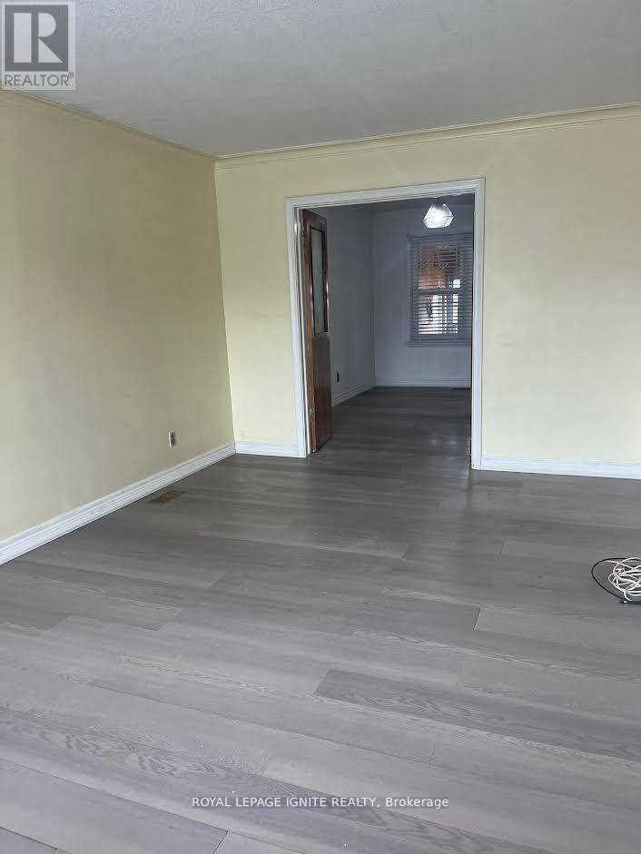Toronto (rockcliffe-smythe), ON M6N3W2,852 RUNNYMEDE ROAD