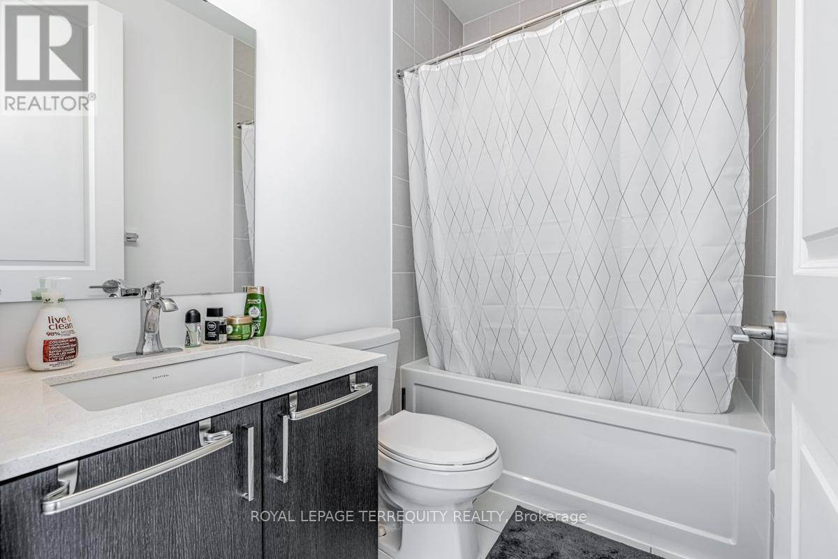 Mississauga (lakeview), ON L5G0C5,1063 Douglas McCurdy Common #702