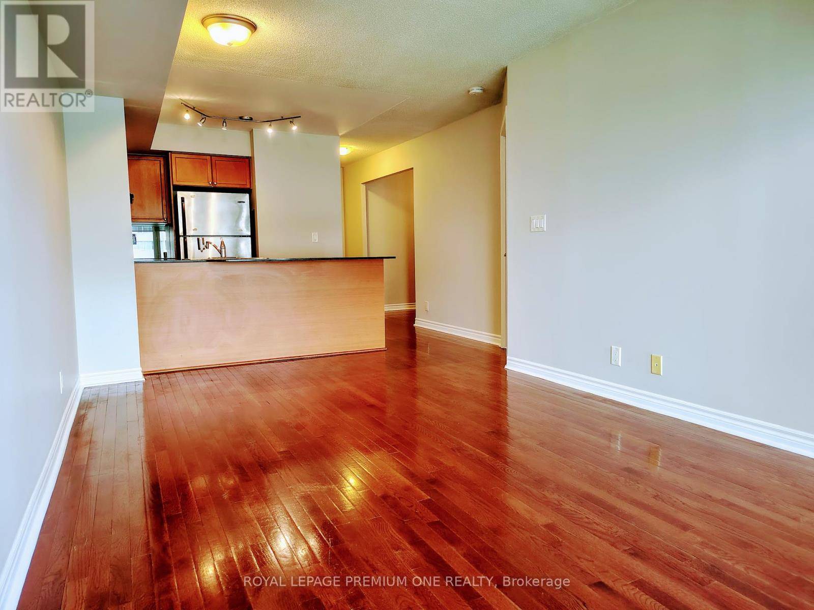 Mississauga (city Centre), ON L5B4M1,1 Elm DR West #1301