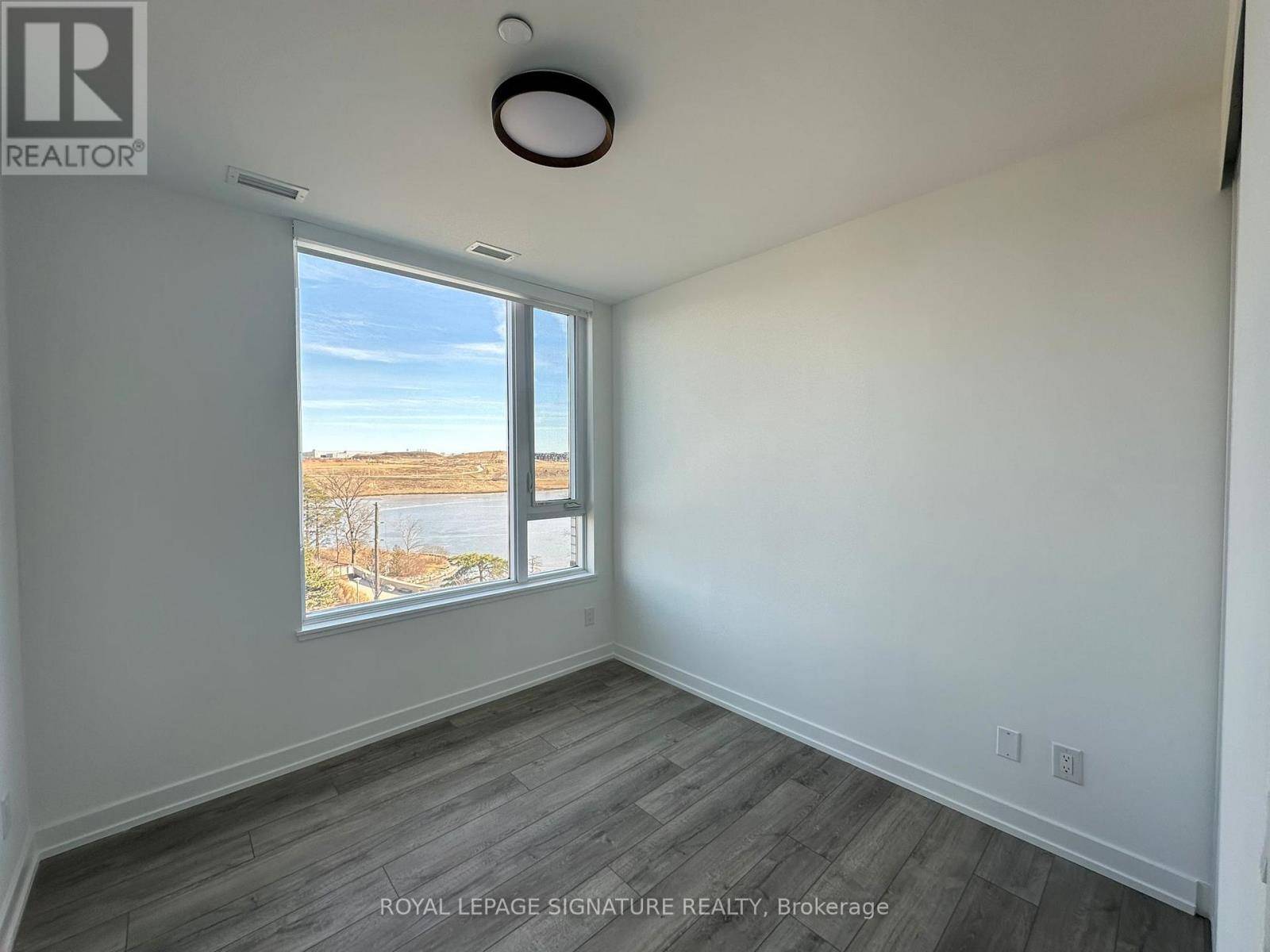 Toronto (downsview-roding-cfb), ON M3M0E1,3100 Keele ST #615