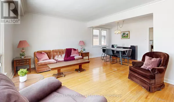 Toronto (stonegate-queensway), ON M8Z2M8,31 BADGER DRIVE