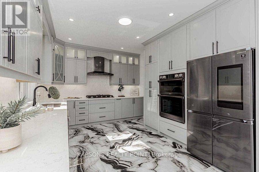 Brampton (brampton South), ON L6Y1Z1,137 MCMURCHY AVENUE S