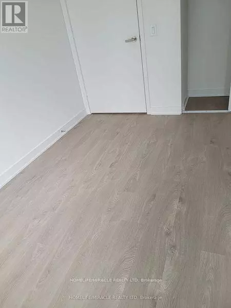 3900 Confederation Pkwy #212, Mississauga (city Centre), ON L5B0M3