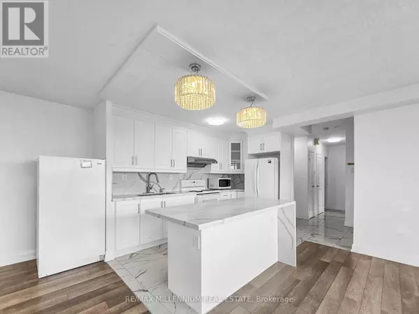 Toronto (mount Olive-silverstone-jamestown), ON M9V3S6,2645 Kipling AVE #1807