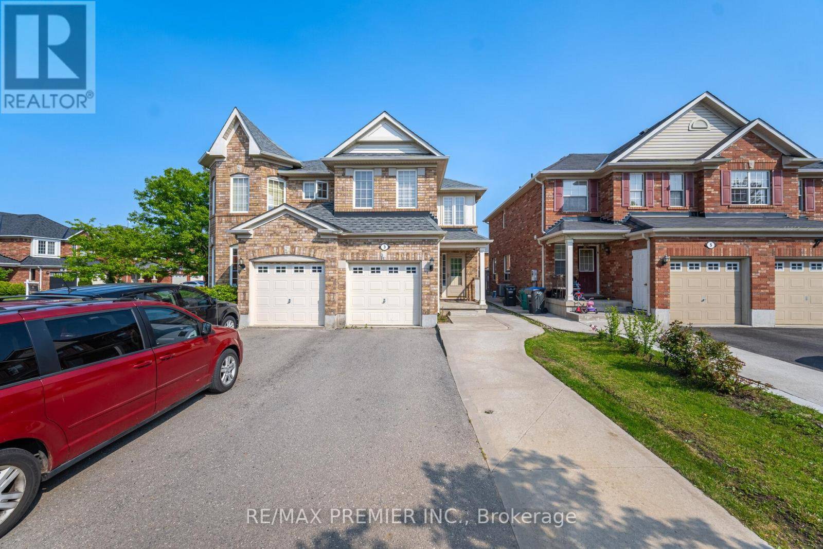 3 COACHLIGHT CRESCENT, Brampton (vales Of Castlemore), ON L6P2Y6