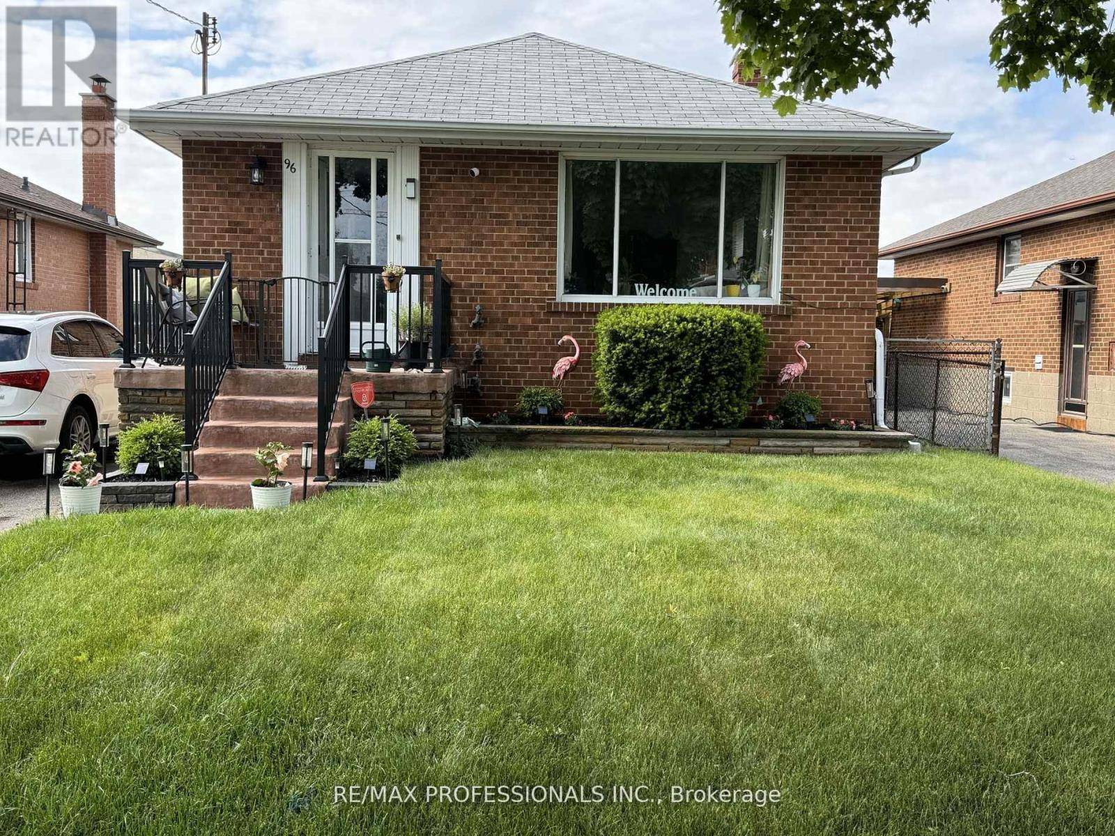 96 NORDIN AVENUE, Toronto (islington-city Centre West), ON M8Z2B3