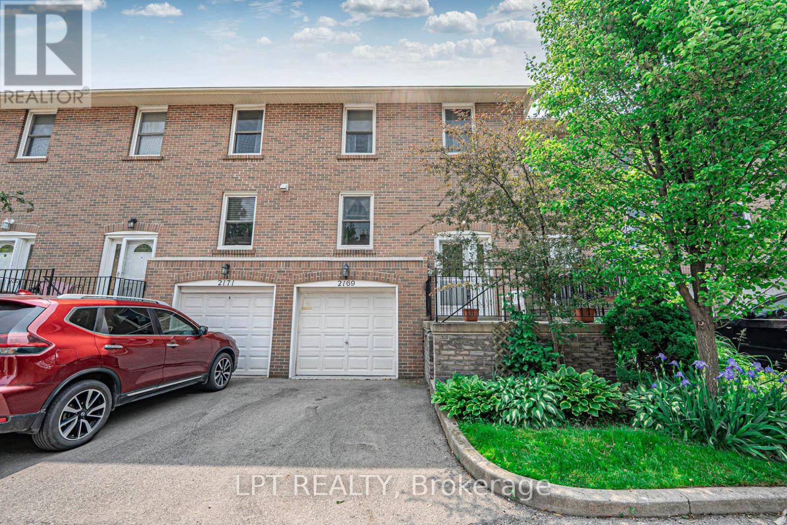 Burlington (mountainside), ON L7P2H8,2169 Mountain Grove AVE #7