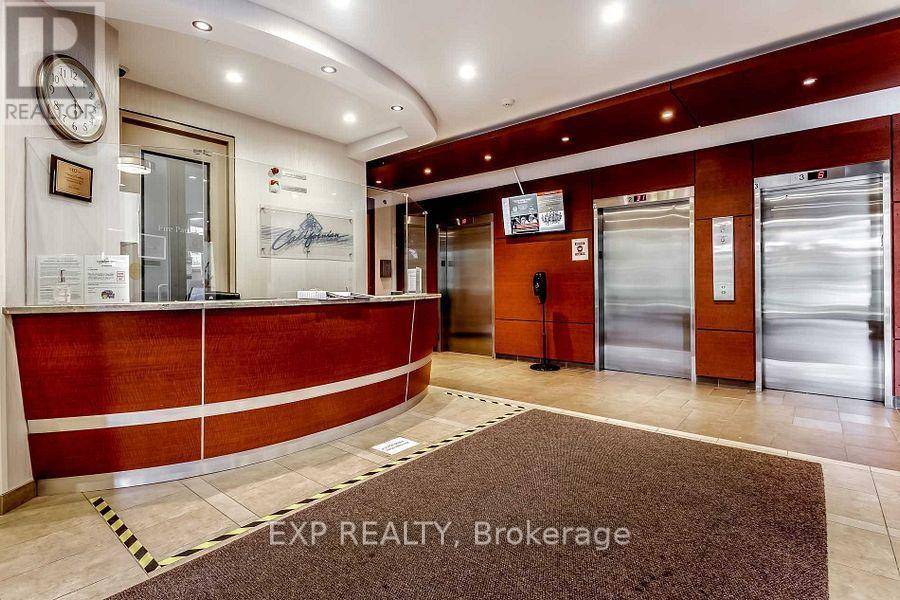 Mississauga (hurontario), ON L5R1Y2,50 Kingsbridge Garden BLVD #804