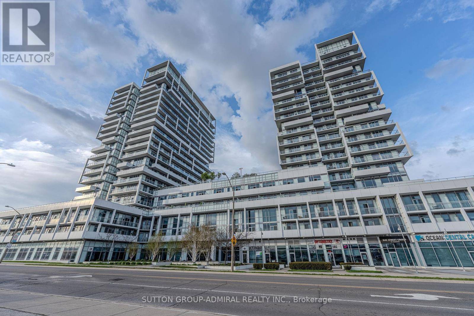55 Speers RD #1311, Oakville (qe Queen Elizabeth), ON L6K0H9