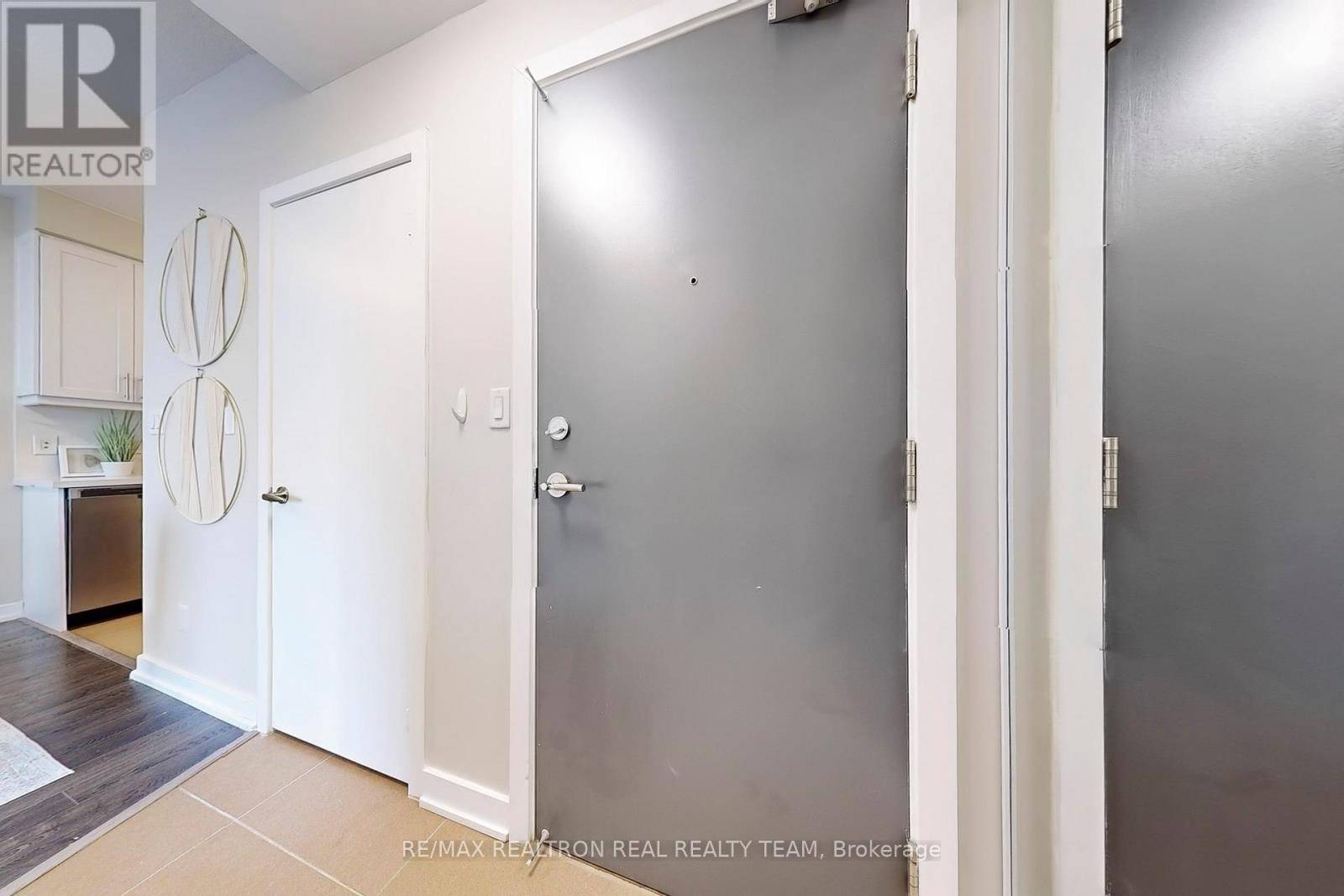 Mississauga (city Centre), ON L5B0E9,4070 Confederation Pkwy #2205