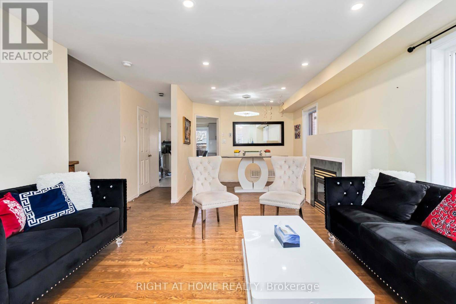 Mississauga (churchill Meadows), ON L5M6R7,3409 MCDOWELL DRIVE