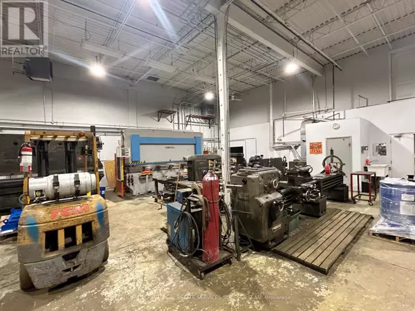 Burlington (industrial Burlington), ON L7L6A5,5100 South Service RD #42-43
