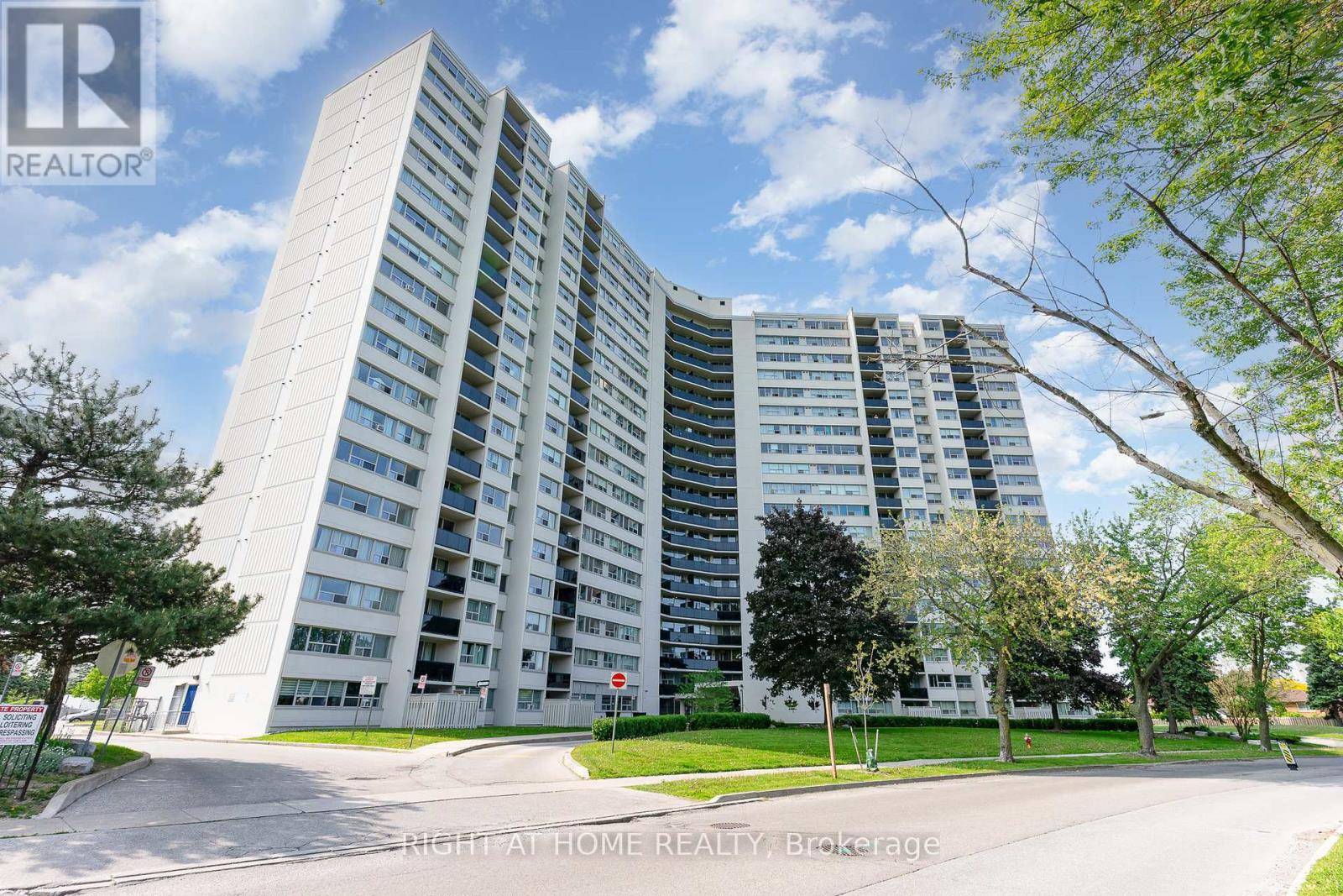 530 Lolita GDNS #505, Mississauga (mississauga Valleys), ON L5A3T2