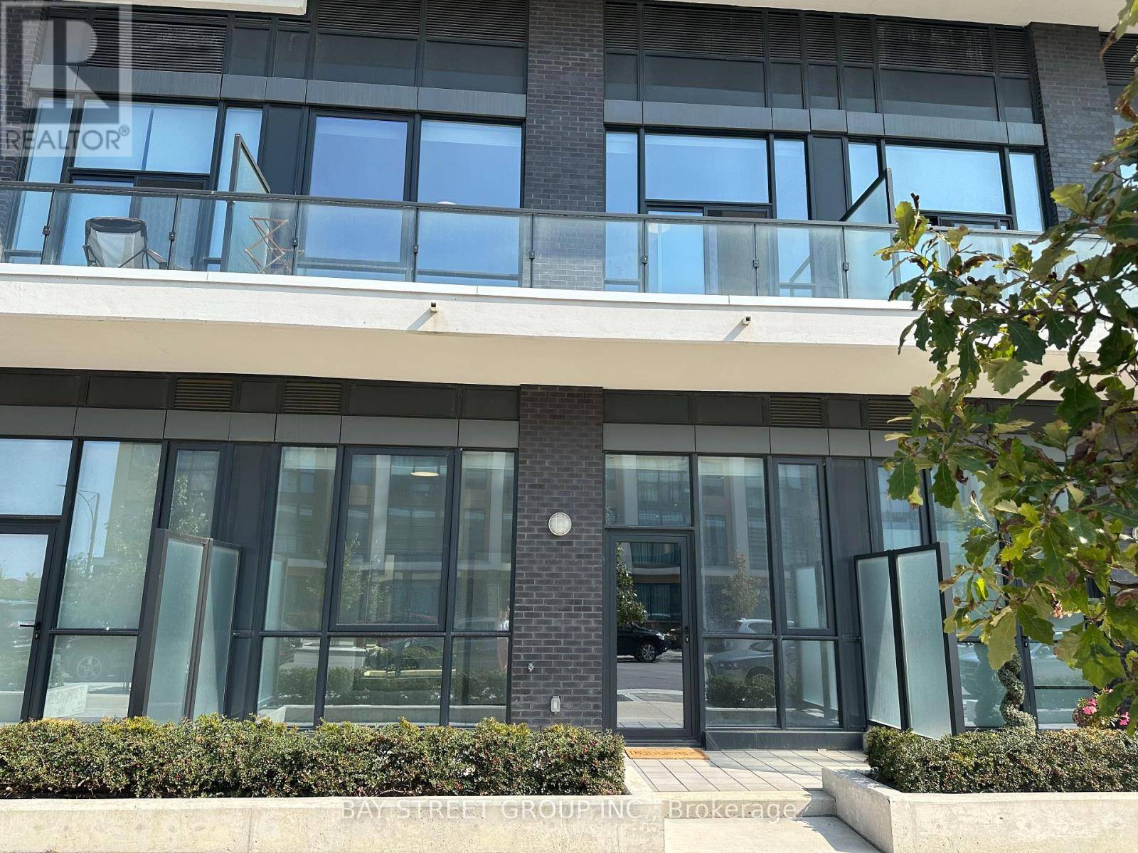 Mississauga (hurontario), ON L5R0G9,65 Watergarden DR #A3