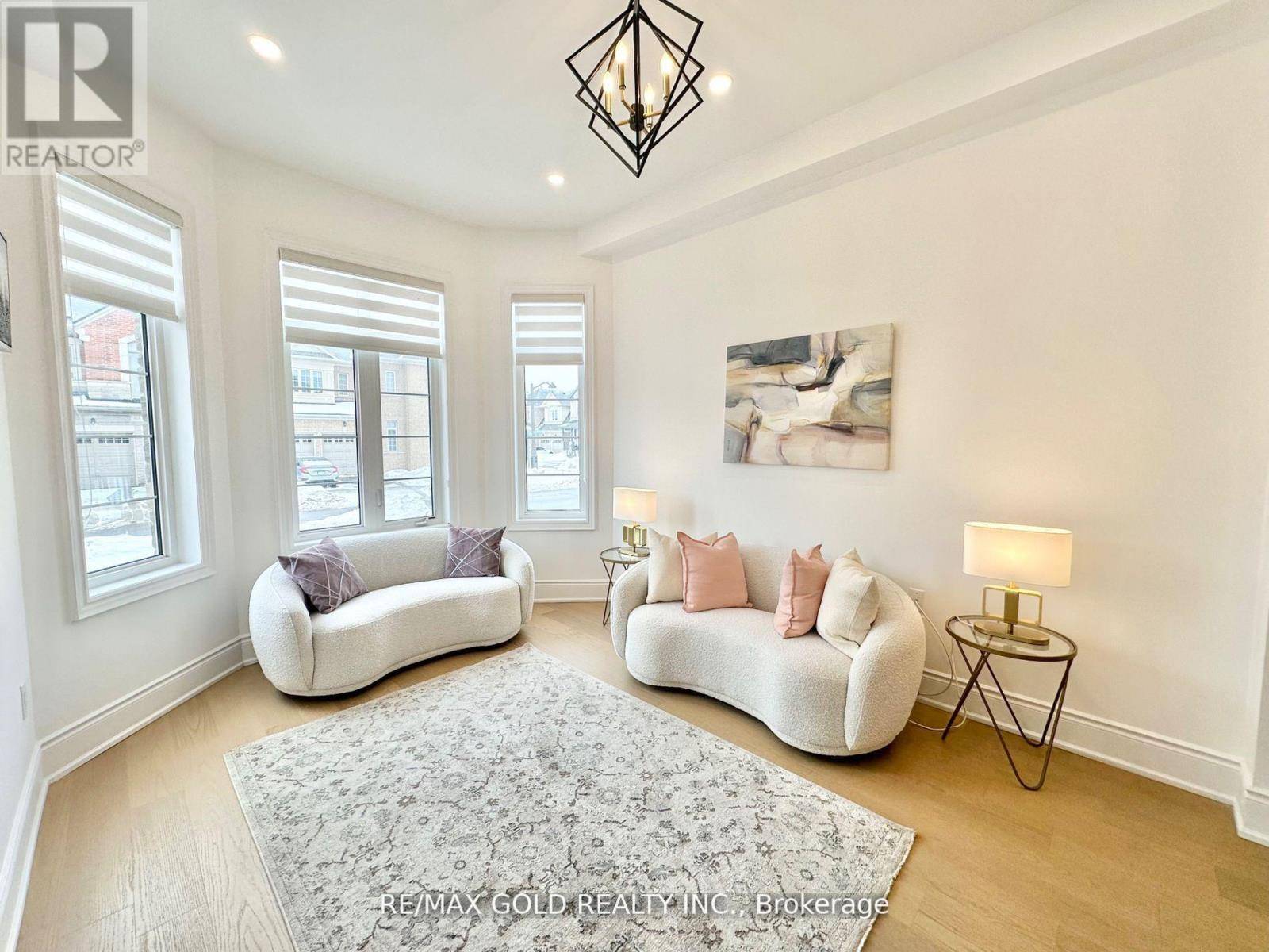 Oakville (jm Joshua Meadows), ON L6H0T3,469 THRESHING MILL BOULEVARD