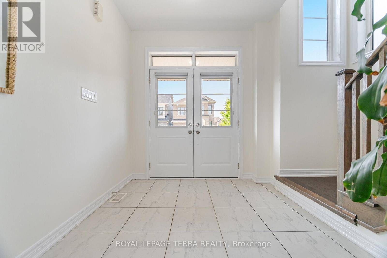Brampton (northwest Brampton), ON L7A5A6,47 COBRIZA CRESCENT